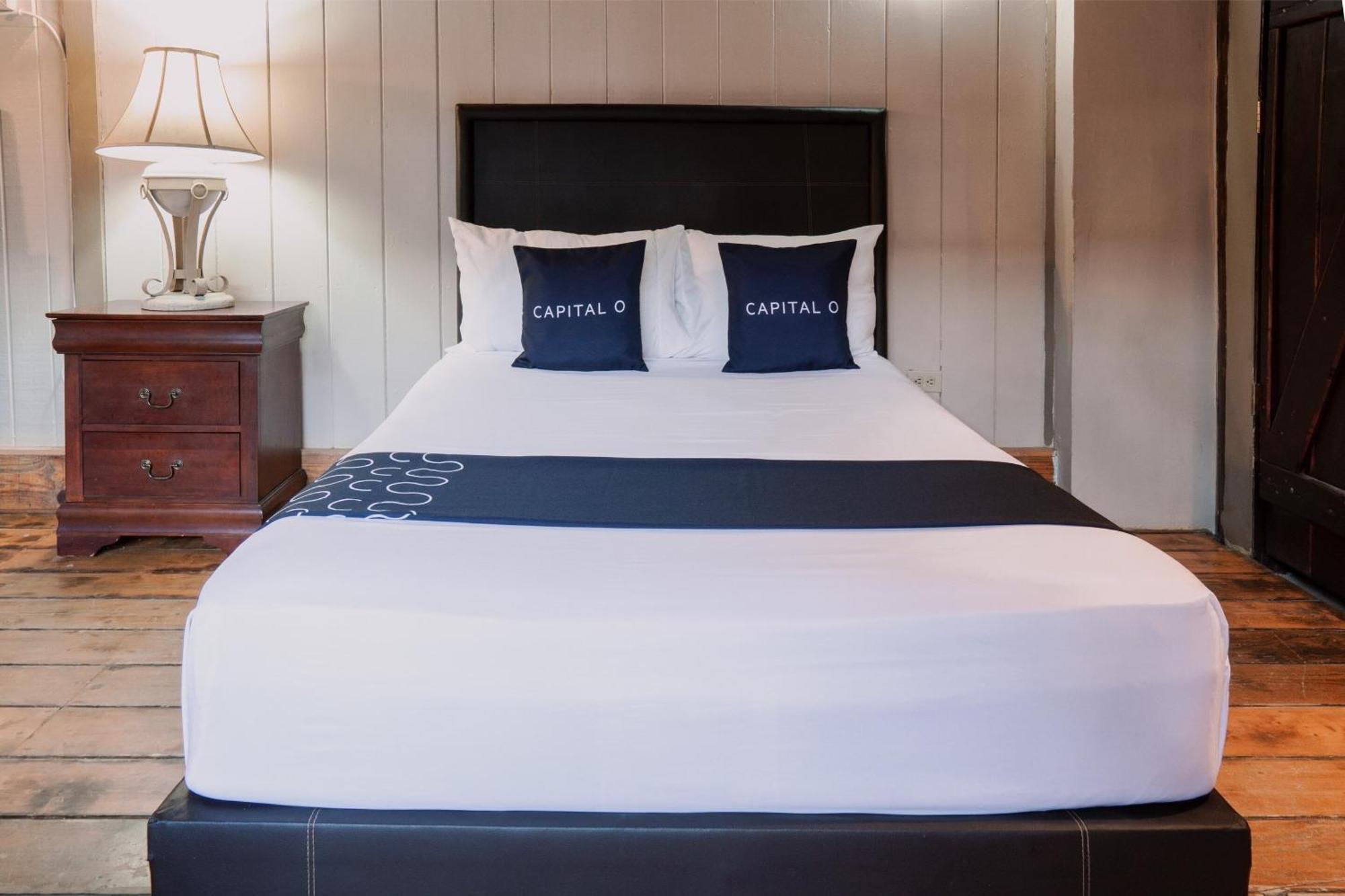 Capital O Hotel Villa Azura Tecate Εξωτερικό φωτογραφία